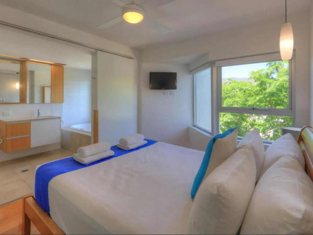 Maggies Beachfront Apartment 5 Horseshoe Bay Australia