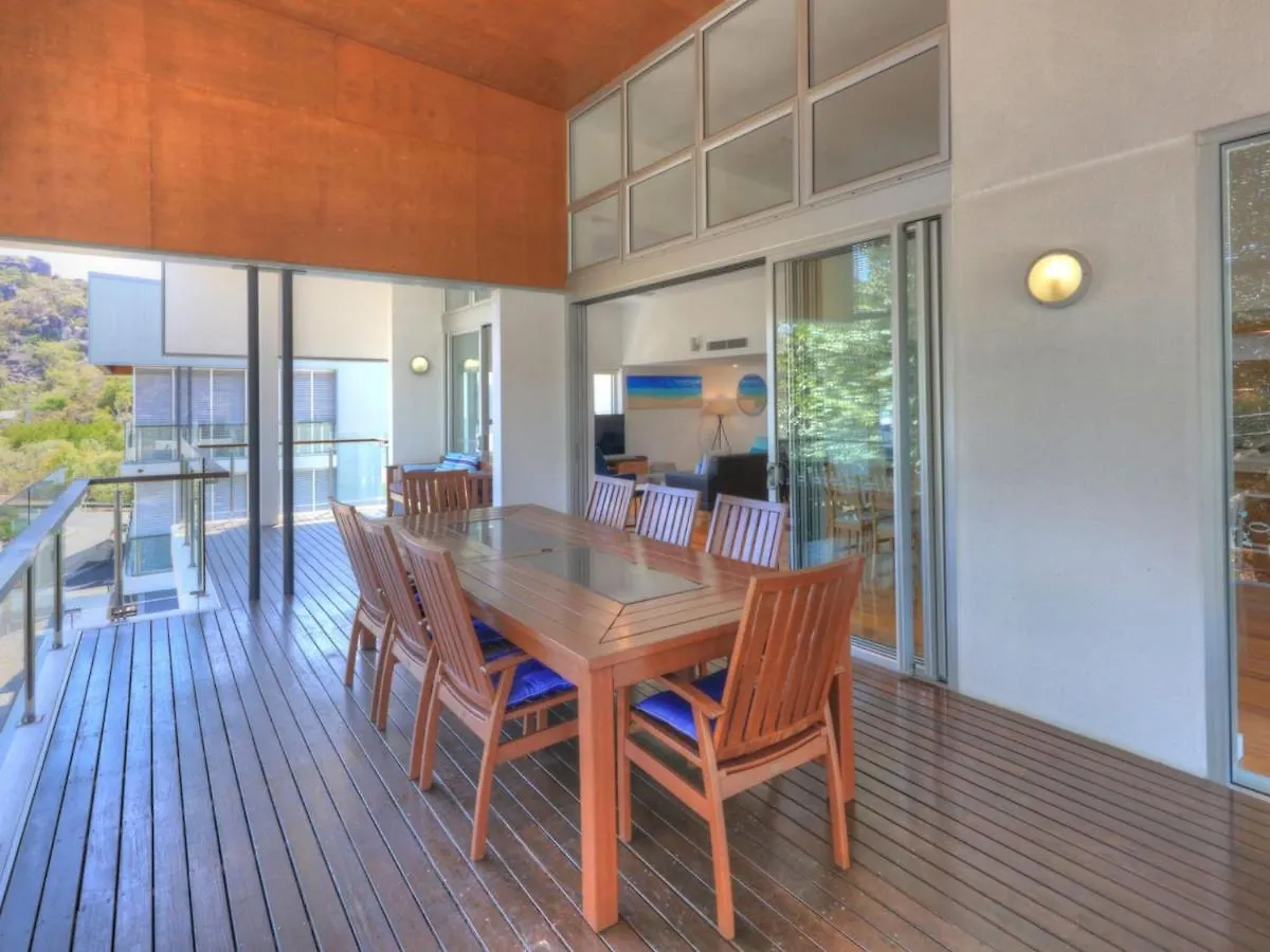 Maggies Beachfront Apartment 5 Horseshoe Bay 0*,  Australia