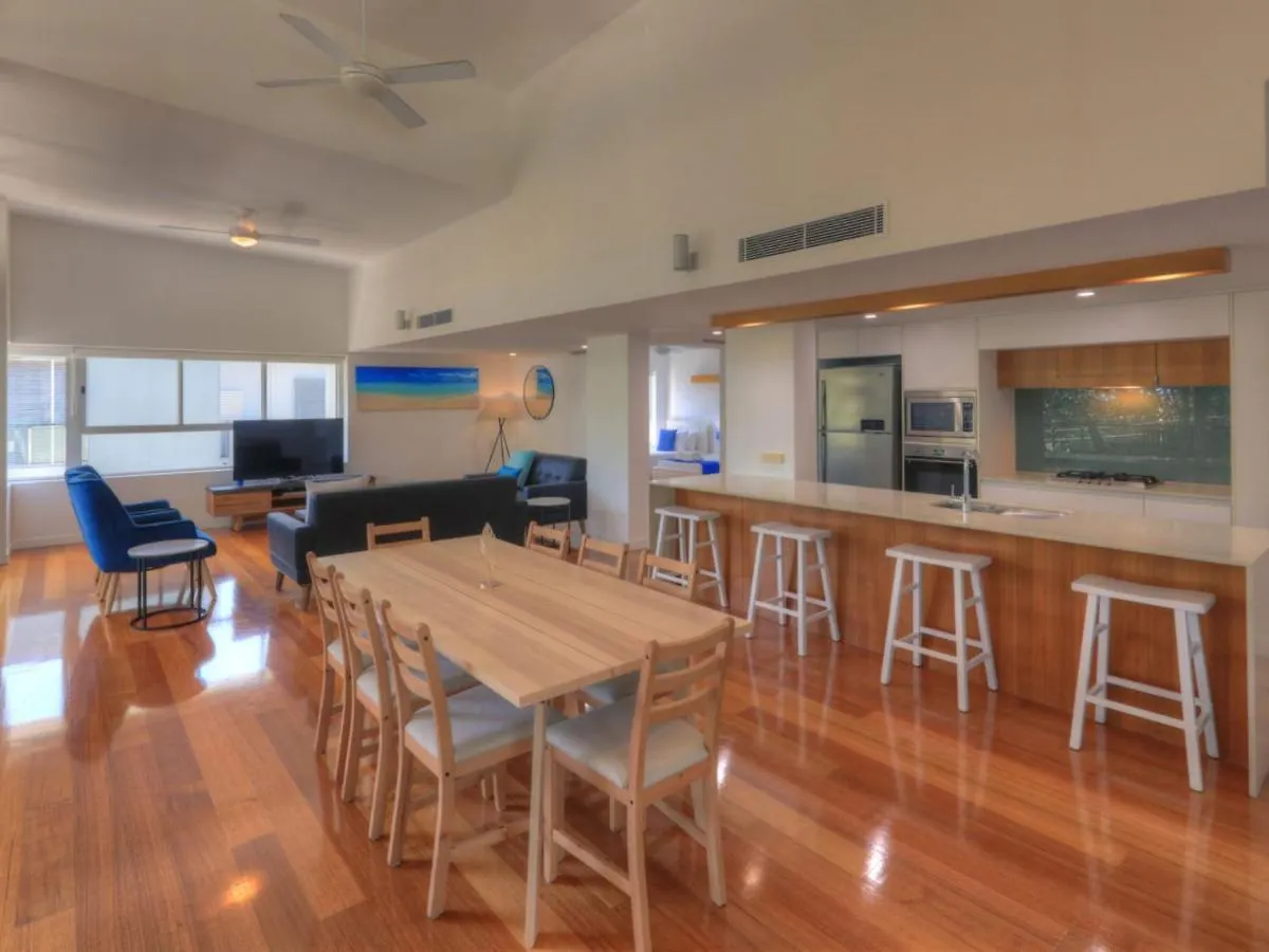 Maggies Beachfront Apartment 5 Horseshoe Bay