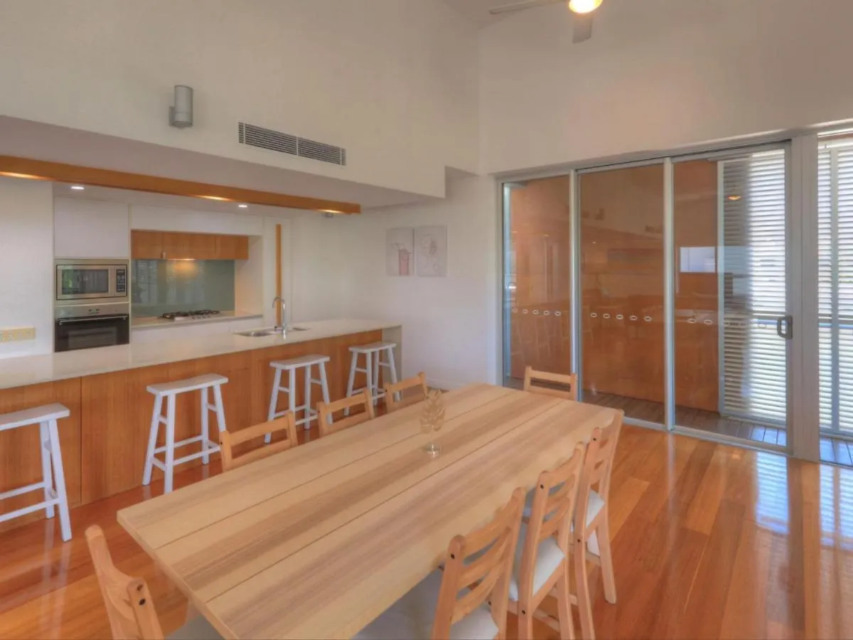 Maggies Beachfront Apartment 5 Horseshoe Bay Australia