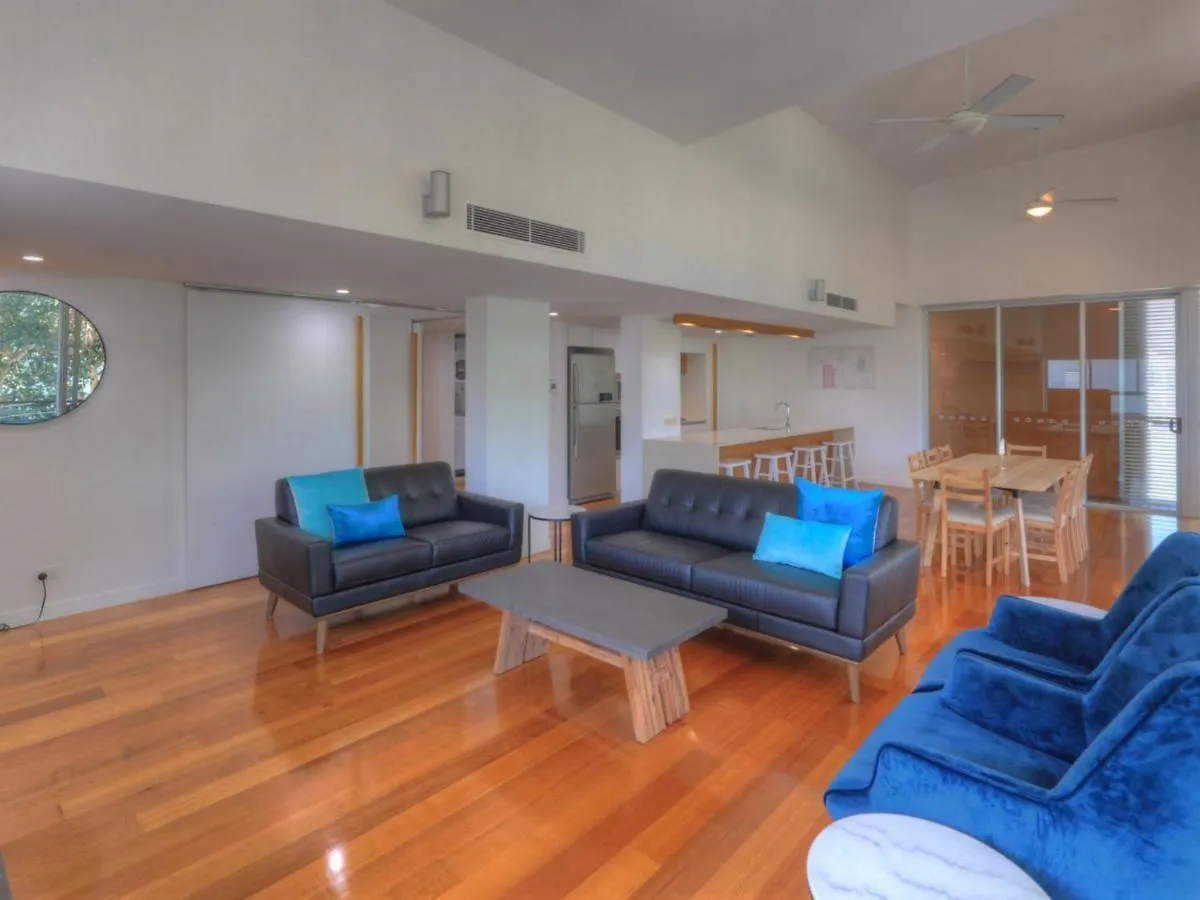 Maggies Beachfront Apartment 5 Horseshoe Bay 0*,  Australia